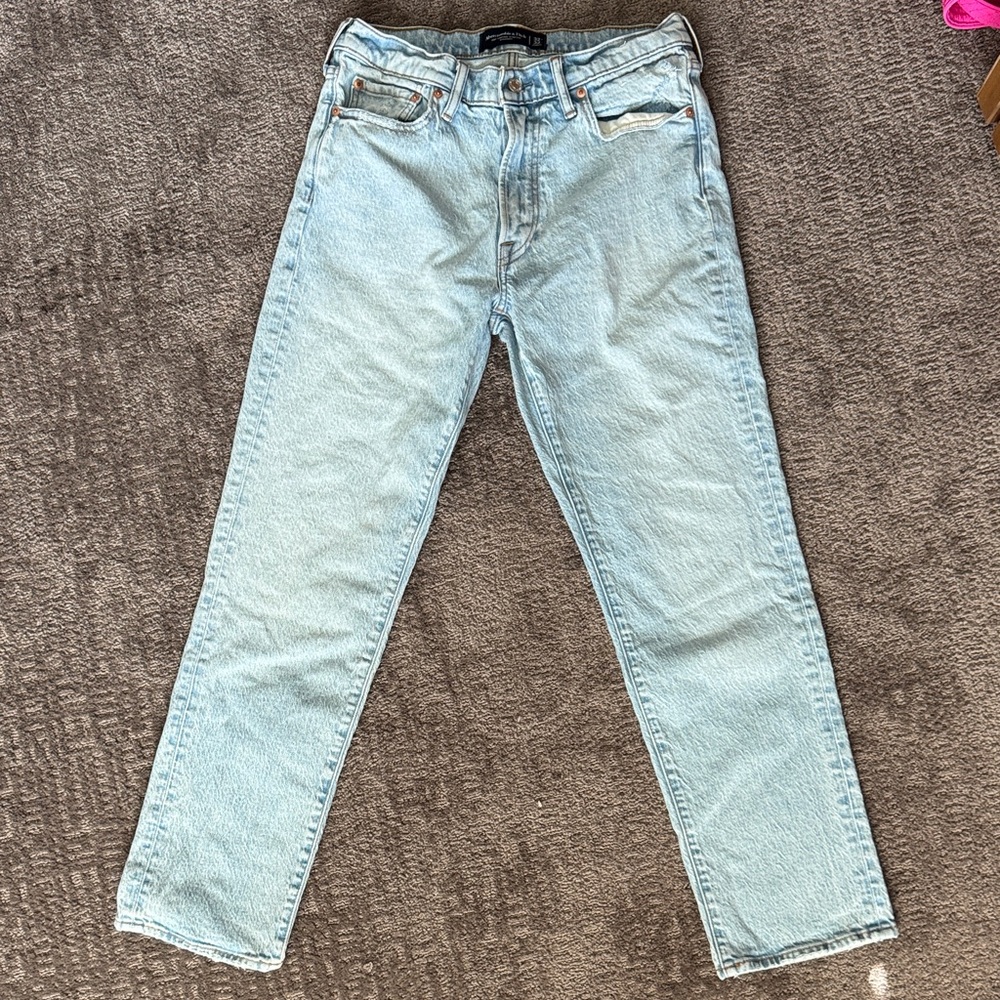 Abercrombie & Fitch Men’s Straight Jeans in Light Wash Blue